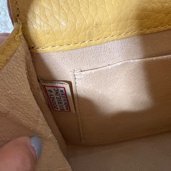 COPY - Vintage Dooney & Bourke crossbody - Picture 5 of 6